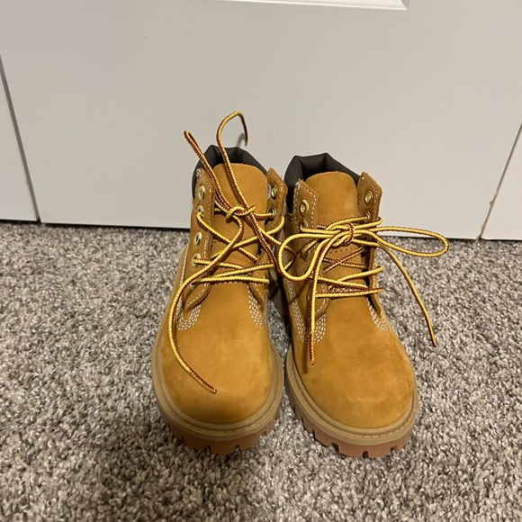 Timberland Boots - Picture 2 of 3